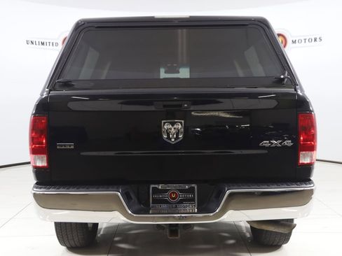 Used 2018 RAM 1500 Classic SLT image 40