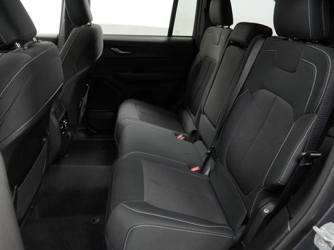 Used 2025 Jeep Grand Cherokee Laredo X AWD/4WD image 18