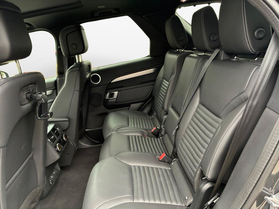 Certified 2025 Land Rover Discovery Dynamic SE AWD/4WD image 13