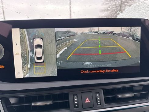 Certified 2025 Lexus ES 300h Ultra Luxury image 11