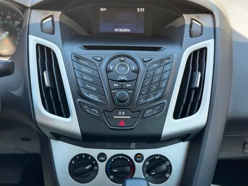 Used 2014 Ford Focus SE FWD image 30