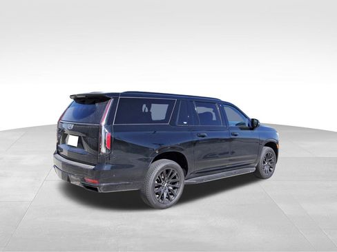 Used 2023 Cadillac Escalade ESV Sport Platinum w/ LPO, ONYX Package image 4