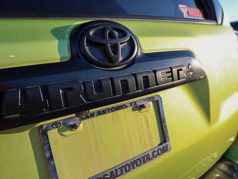Used 2023 Toyota 4Runner TRD Off-Road Premium w/ Off Road Premium Plus Package AWD/4WD image 11