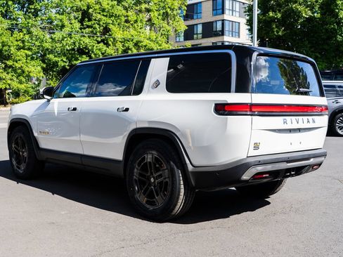 Used 2024 Rivian R1S Adventure AWD/4WD image 4