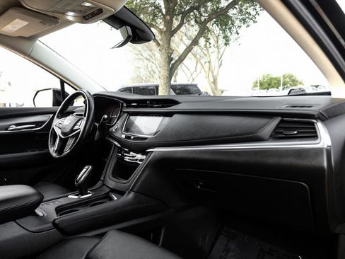 Used 2019 Cadillac XT5 Luxury image 10