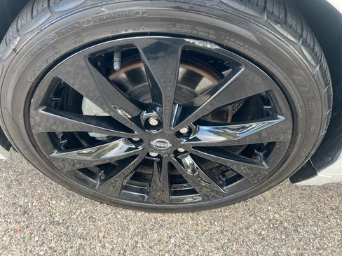 Certified 2023 Nissan Maxima SR w/ Sport Mat Group FWD image 43