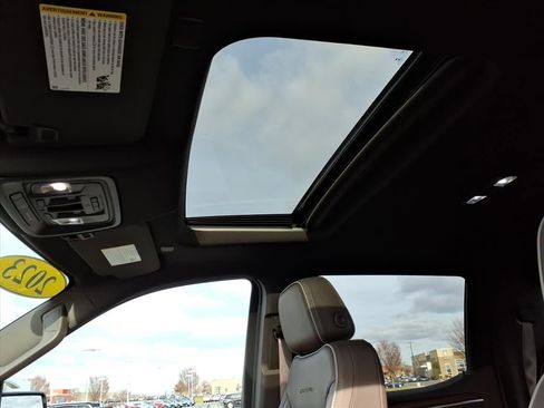 Used 2023 GMC Sierra 1500 Denali w/ Denali Reserve Package image 15