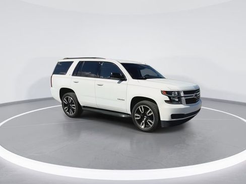 Used 2019 Chevrolet Tahoe LT w/ RST Edition AWD/4WD image 2