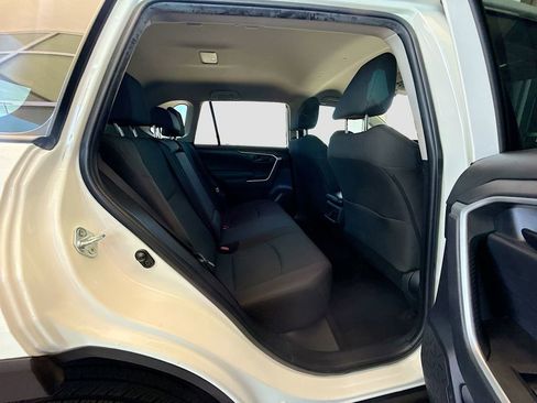 Certified 2022 Toyota RAV4 LE FWD image 21