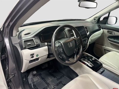 Used 2020 Honda Ridgeline RTL-E image 9