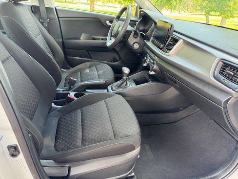 Used 2022 Kia Rio LX image 18