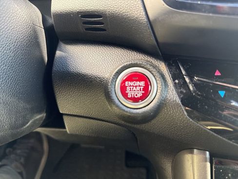 Used 2016 Honda Accord Touring image 25