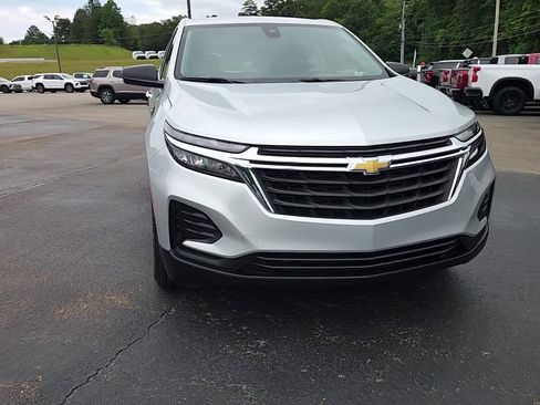 Used 2022 Chevrolet Equinox LS w/ LS Convenience Package image 17