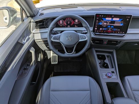 New 2026 Volkswagen Tiguan SE R-Line FWD image 20