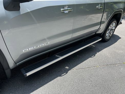 Used 2025 GMC Sierra 1500 Denali w/ Denali Reserve Package AWD/4WD image 43