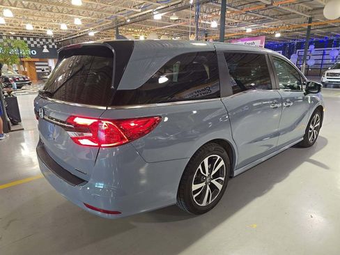 Used 2023 Honda Odyssey Touring image 3