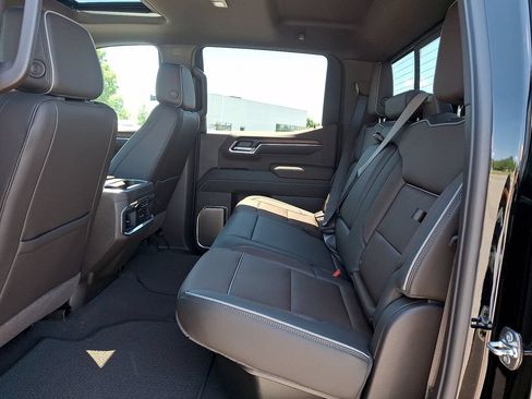New 2026 GMC Sierra 1500 Denali w/ Denali Reserve Package AWD/4WD image 6