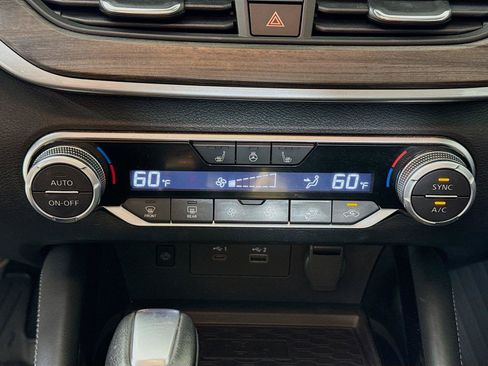 Used 2024 Nissan Altima 2.5 SL FWD image 9