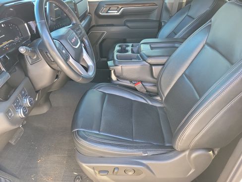 Used 2023 GMC Sierra 1500 Elevation image 3