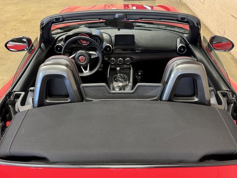 Used 2017 FIAT 124 Spider Abarth image 47