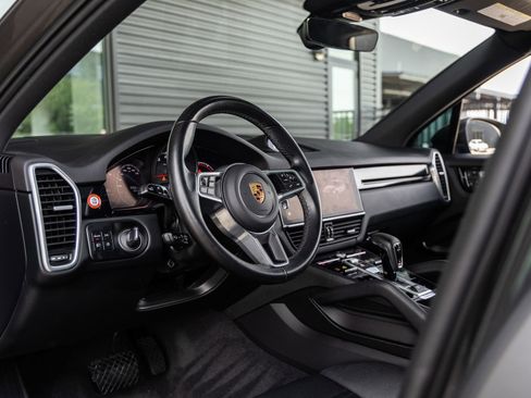 Used 2022 Porsche Cayenne AWD/4WD image 4