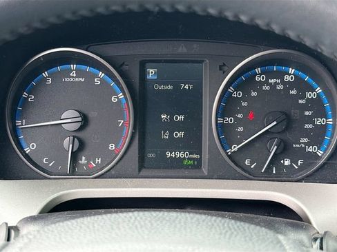 Used 2017 Toyota RAV4 XLE w/ Plus Extra Value Package AWD/4WD image 13