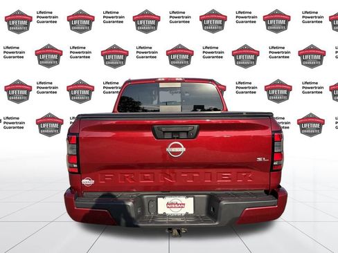 Certified 2024 Nissan Frontier SL image 4