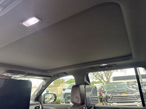 Used 2021 Chevrolet Tahoe Z71 w/ Rear Media and Nav Package AWD/4WD image 7