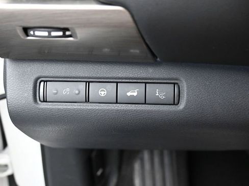 Used 2023 Nissan Pathfinder Platinum AWD/4WD image 19