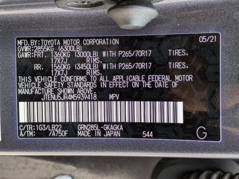 Used 2021 Toyota 4Runner SR5 Premium w/ Moonroof Package AWD/4WD image 33