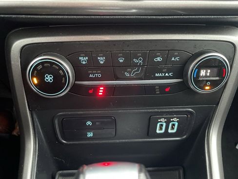 Used 2021 Ford EcoSport SE image 21