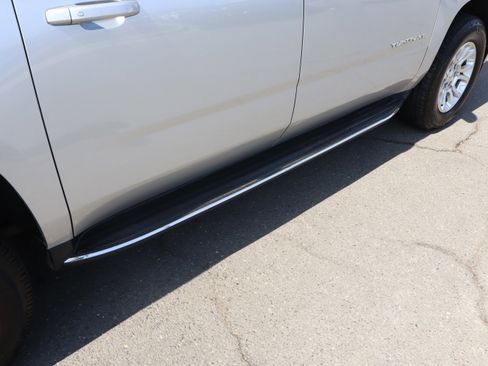 Used 2018 GMC Yukon XL SLT w/ Open Road Package image 12