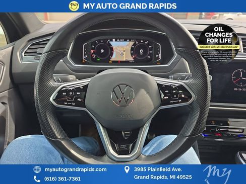 Used 2022 Volkswagen Tiguan SEL R-Line image 14
