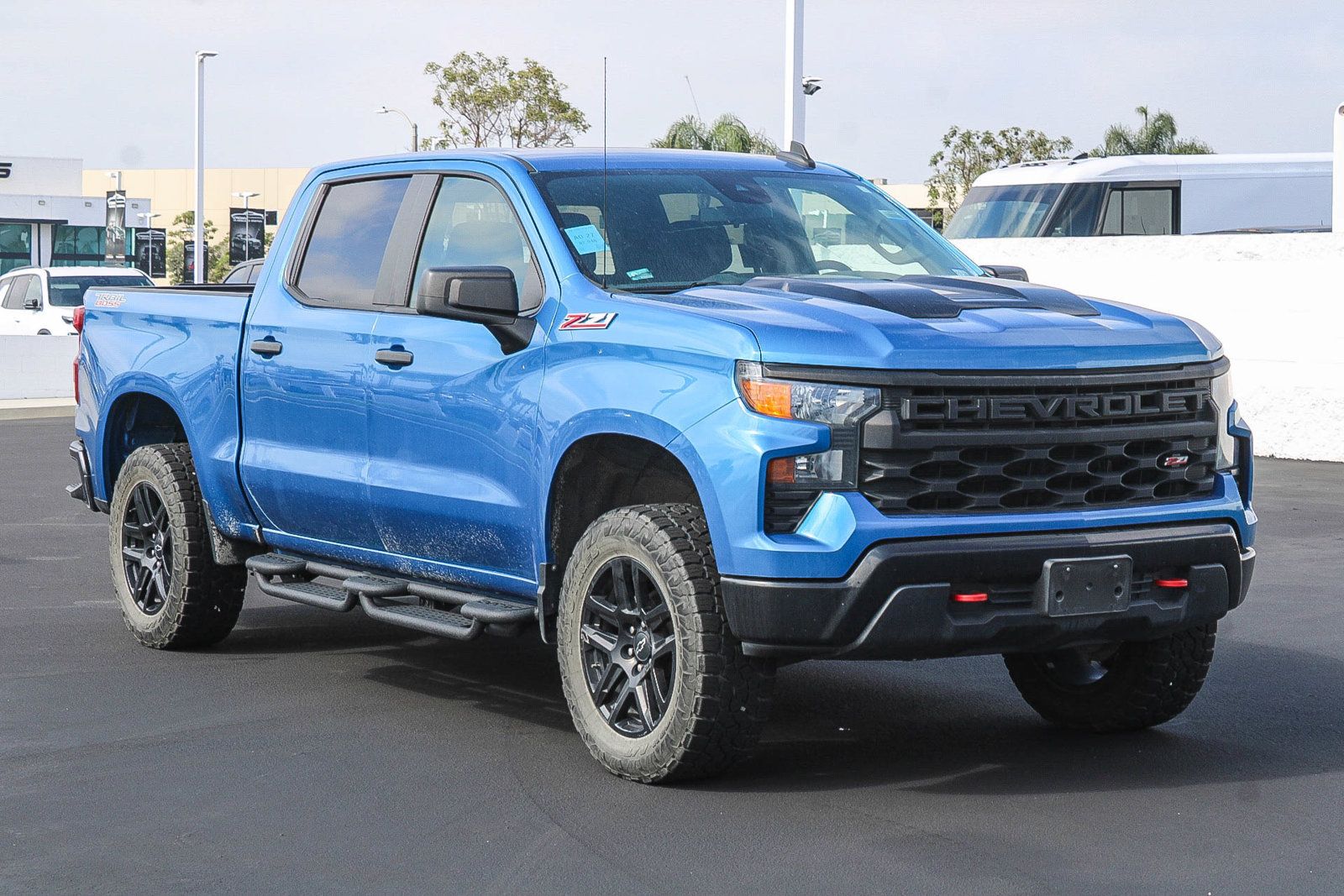 Used 2022 Chevrolet Silverado 1500 Custom Trail Boss AWD/4WD image 3