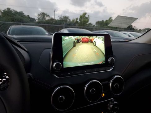 New 2025 Nissan Sentra SR image 10