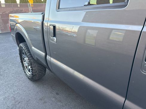 Used 2014 Ford F250 Lariat w/ Chrome Package image 17