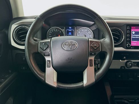 Used 2020 Toyota Tacoma SR5 image 17