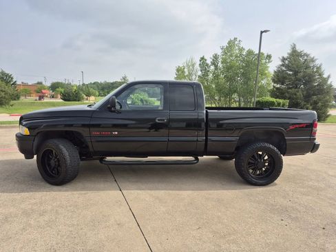 Used 1998 Dodge Ram 1500 Truck 4x4 Quad Cab image 2