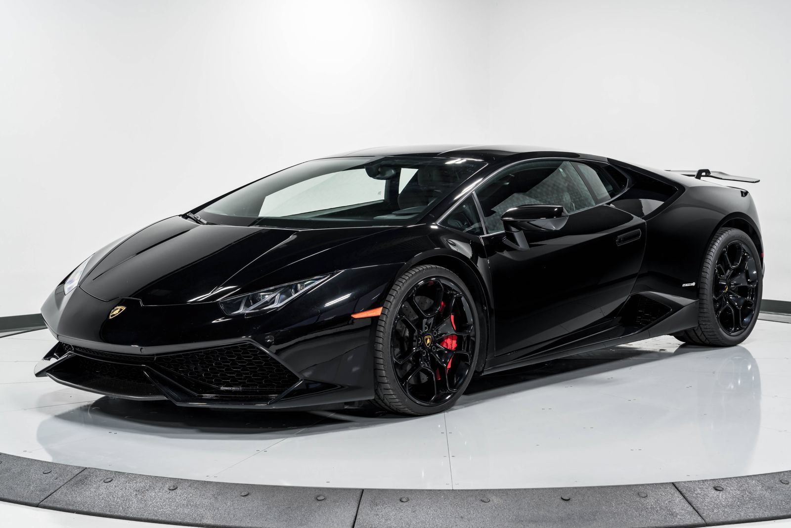 Used 2015 Lamborghini Huracan LP 610-4 AWD/4WD image 7