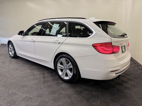 Used 2018 BMW 330i xDrive Wagon AWD/4WD image 3