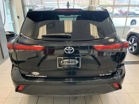 Used 2023 Toyota Highlander L image 16
