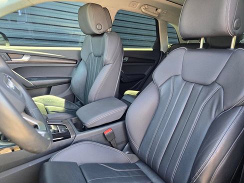 Used 2023 Audi Q5 e Premium w/ Convenience Package AWD/4WD image 21