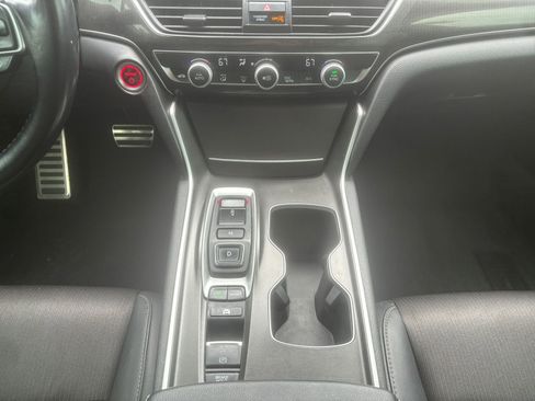 Used 2022 Honda Accord Sport image 11