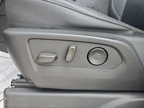 Used 2024 Chevrolet Tahoe LT image 17