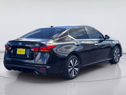 Used 2019 Nissan Altima 2.5 SL FWD image 8