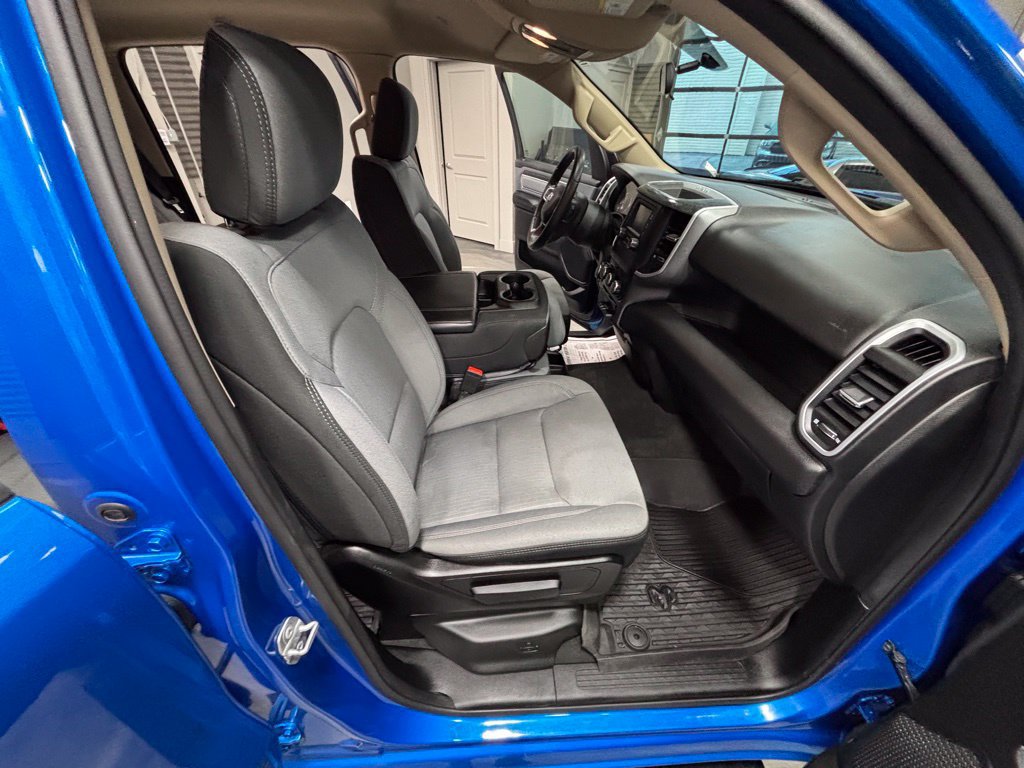 Used 2020 RAM 1500 Big Horn AWD/4WD image 35