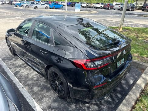 Used 2024 Honda Civic Sport image 4