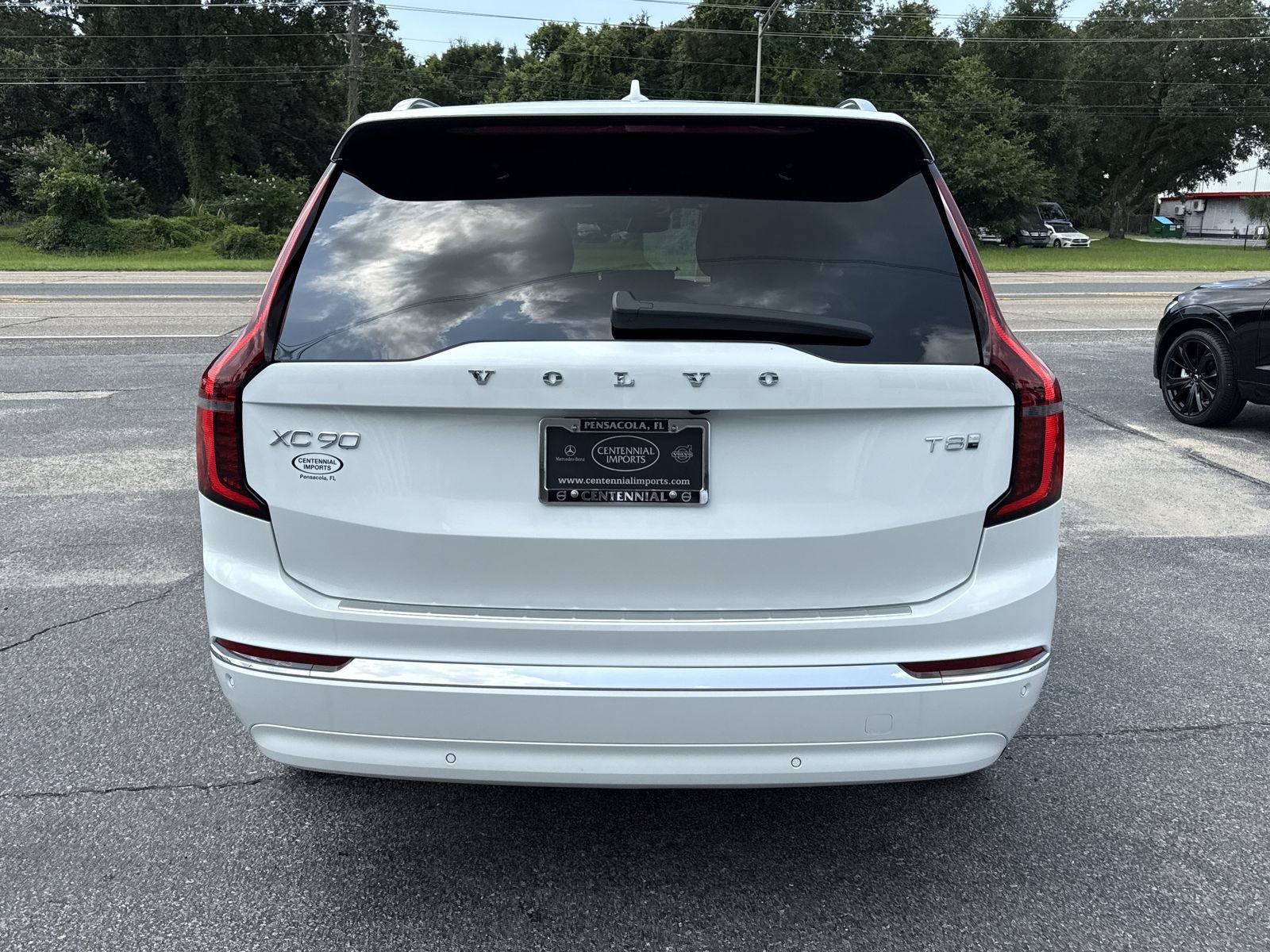 New 2026 Volvo XC90 T8 Plus w/ Protection Package Premier AWD/4WD image 4