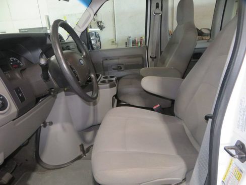 Used 2011 Ford E-350 and Econoline 350 XL w/ Interior Upgrade Pkg RWD image 17