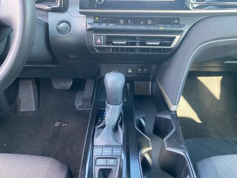 Used 2025 Toyota Camry LE FWD image 15